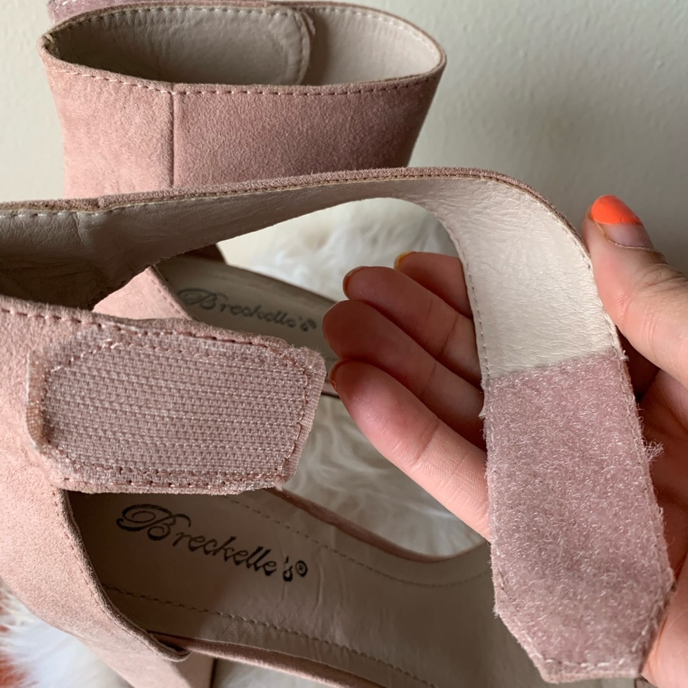 Women’s Heels - Picture 6 of 9
